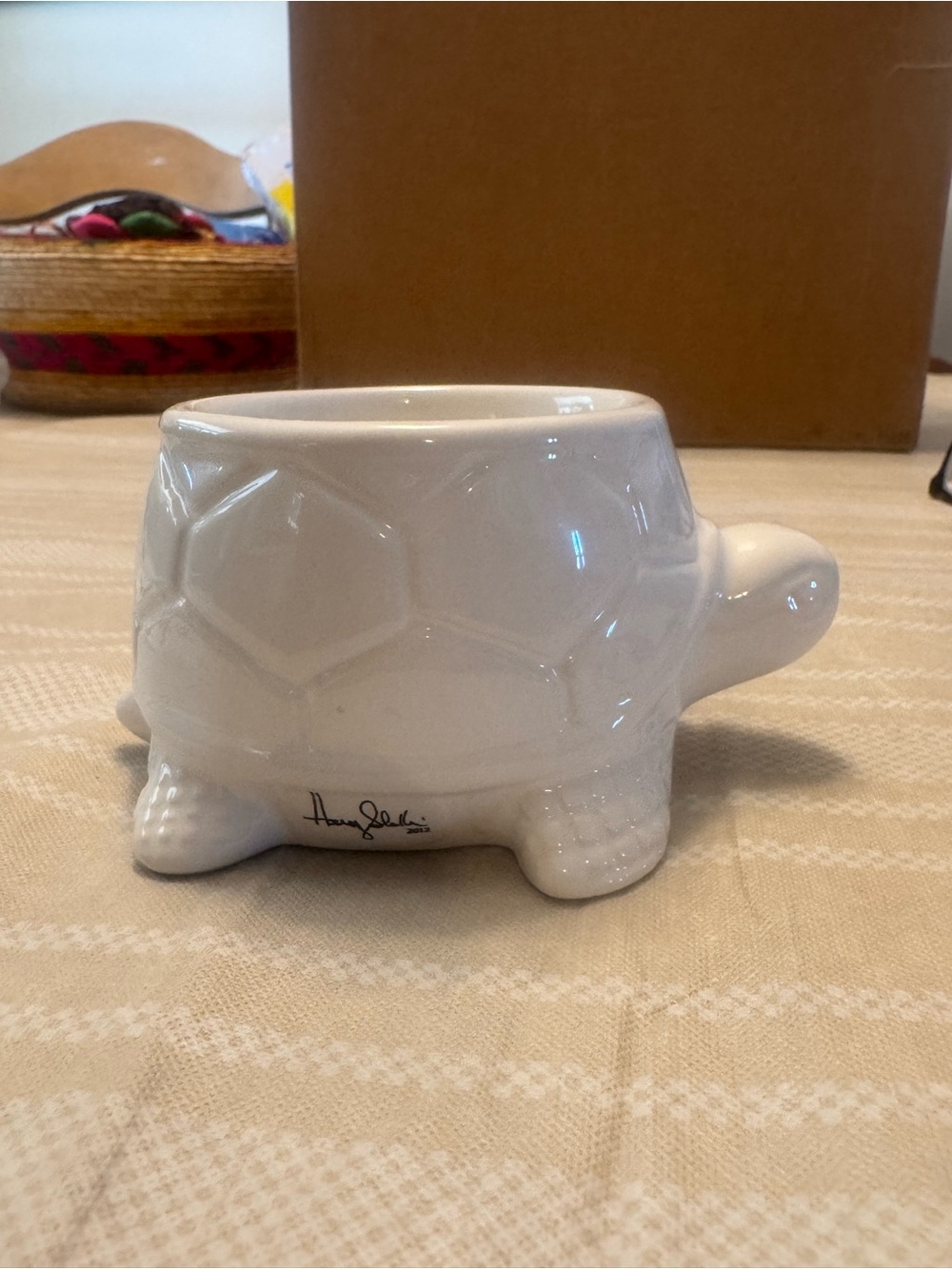 White Ceramic Turtle tea light holder